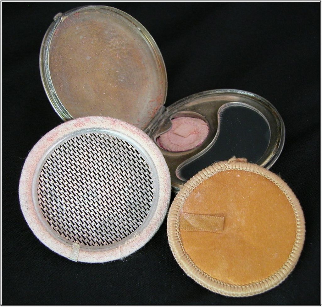 Antique F&B Sterling Silver & Guilloche Powder & Rouge Compact, c1900-1920, Foster & Bailey Antique F&B Sterling Silver & Guilloche Powder & Rouge Compact, c1900-1920, Foster & Bailey