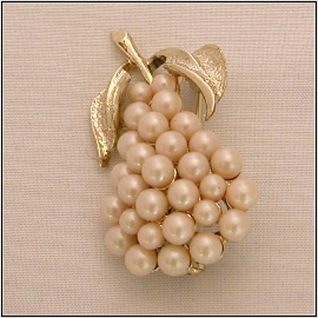 Faux Pearl & Gold-Tone Pear-Shaped Pin Faux Pearl & Gold-Tone Pear-Shaped Pin
