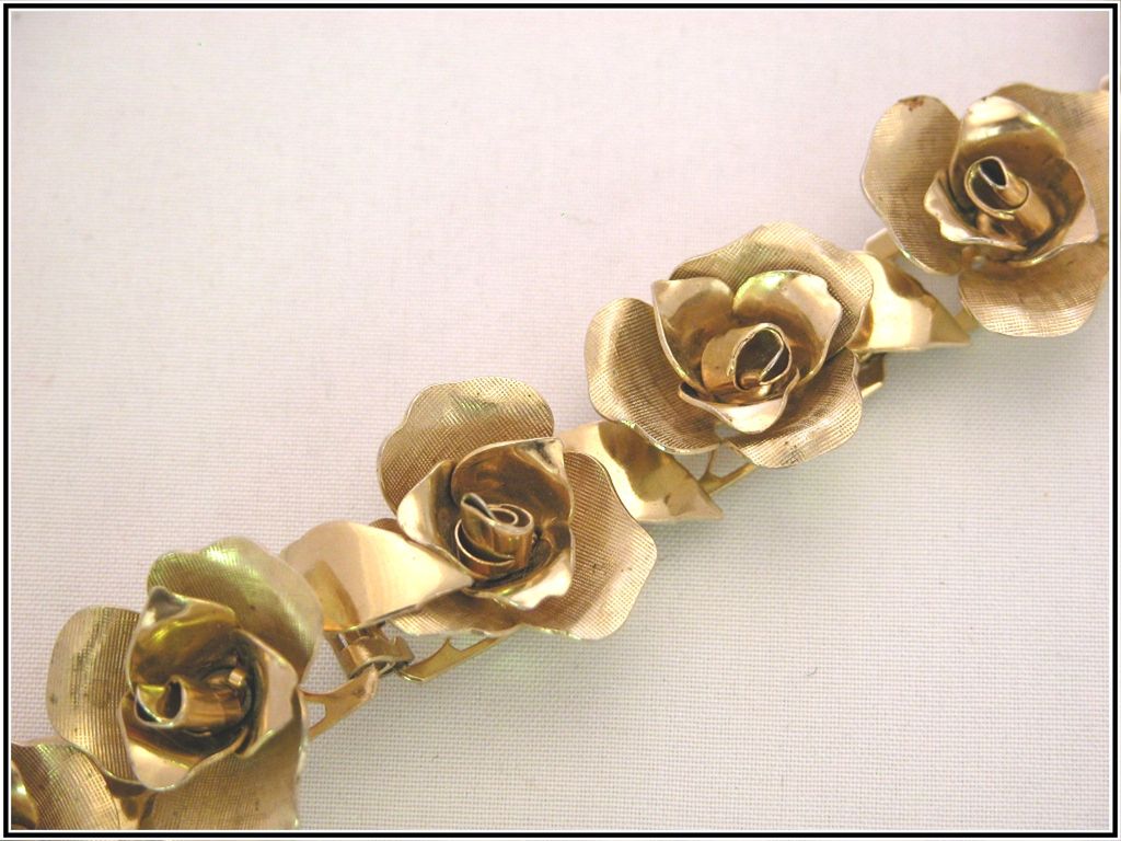 Vintage Signed Coro Rose Gold-Tone Link Bracelet Vintage Signed Coro Rose Gold-Tone Link Bracelet