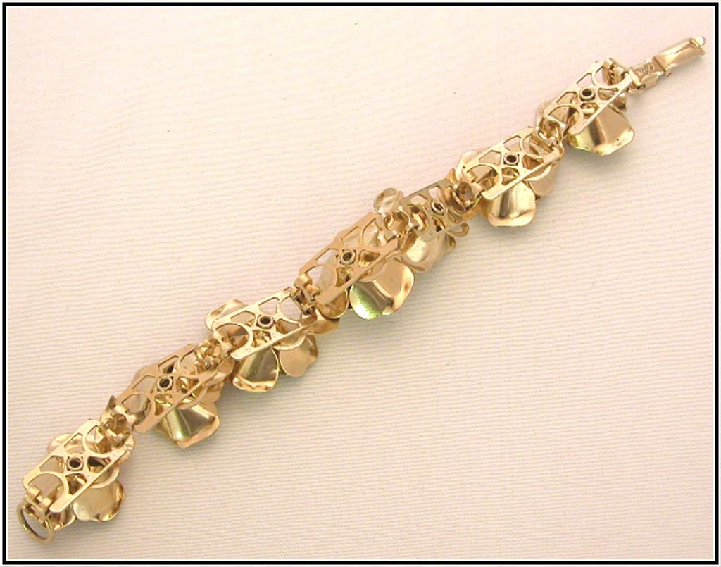 Vintage Signed Coro Rose Gold-Tone Link Bracelet Vintage Signed Coro Rose Gold-Tone Link Bracelet