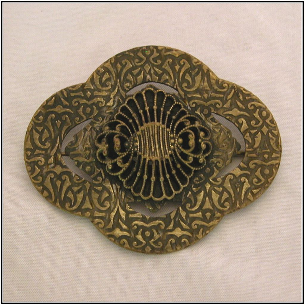 Engraved Victorian Pin with Filigree Center Engraved Victorian Pin with Filigree Center