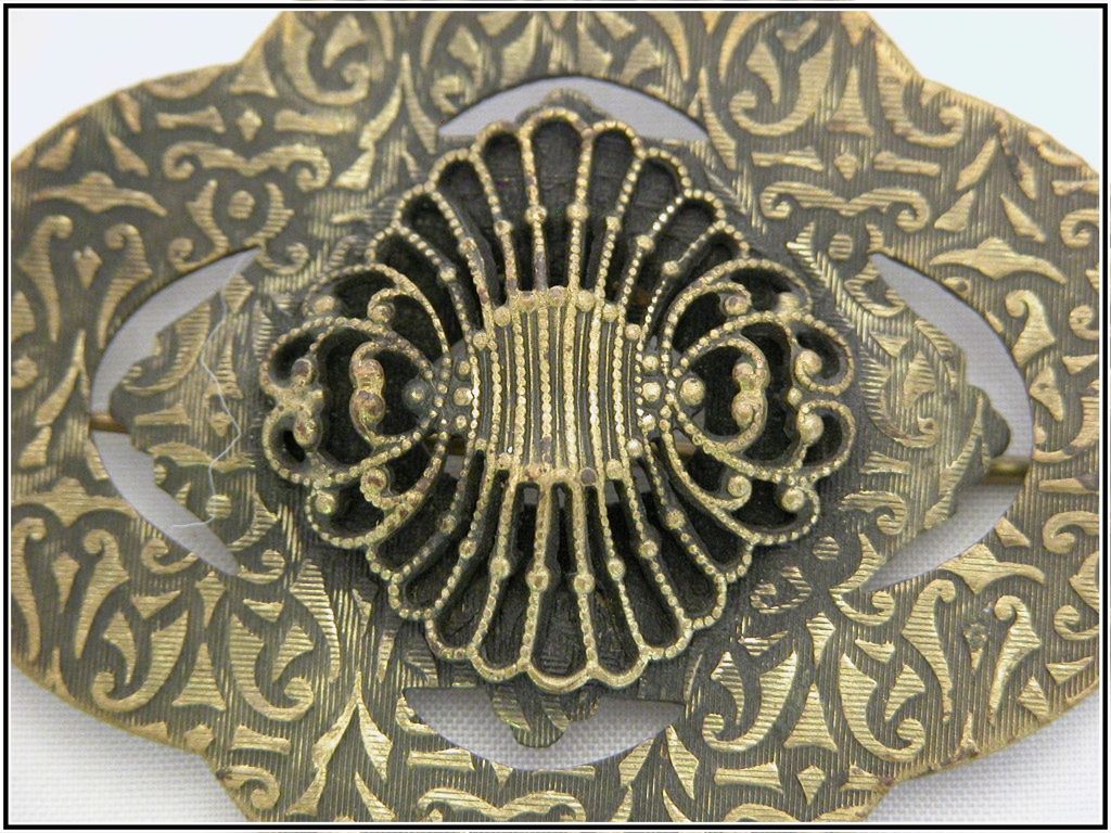 Engraved Victorian Pin with Filigree Center Engraved Victorian Pin with Filigree Center