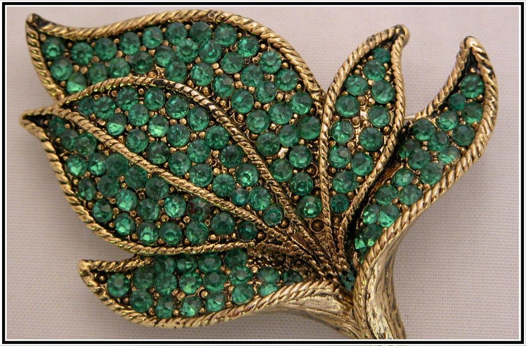 Vintage Green Pave Rhinestone & Gold-Tone Leaf Pin Vintage Green Pave Rhinestone & Gold-Tone Leaf Pin