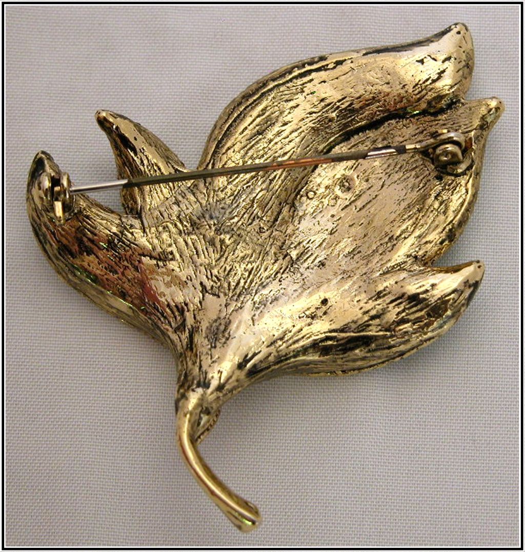 Vintage Green Pave Rhinestone & Gold-Tone Leaf Pin Vintage Green Pave Rhinestone & Gold-Tone Leaf Pin