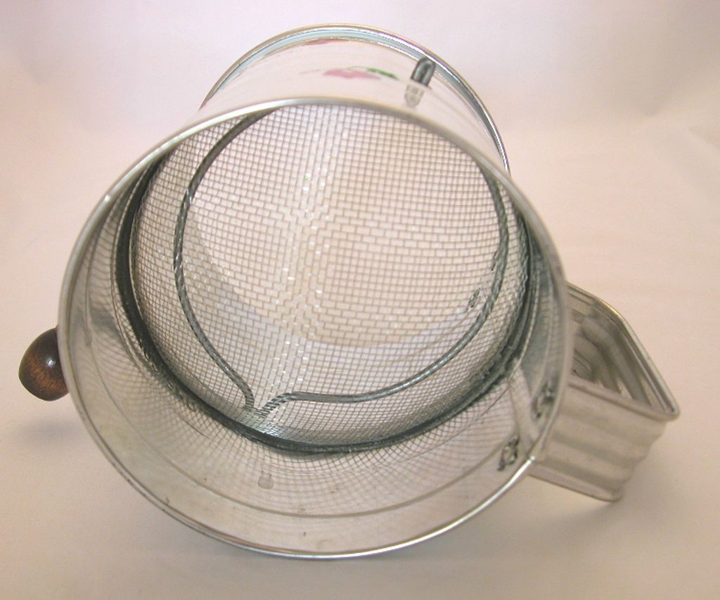 Bromwell's Flour Sifter with Apple Pattern Bromwell's Flour Sifter with Apple Pattern