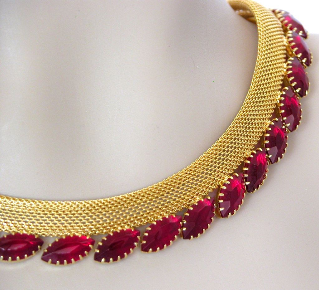 Gold mesh & Red Rhinestone Necklace Gold mesh & Red Rhinestone Necklace