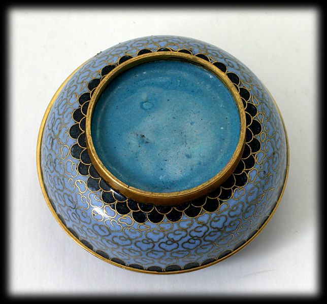 Blue Cloisonne Trinket Jar with Pink Yellow Flowers. Blue Cloisonne Trinket Jar with Pink Yellow Flowers.