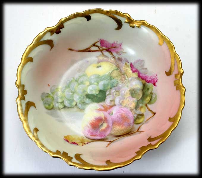 Royal Munich Bavarian Porcelain Bowls Hand Painted Fruits Gold Antique Set 6 Royal Munich Bavarian Porcelain Bowls Hand Painted Fruits Gold Antique Set 6
