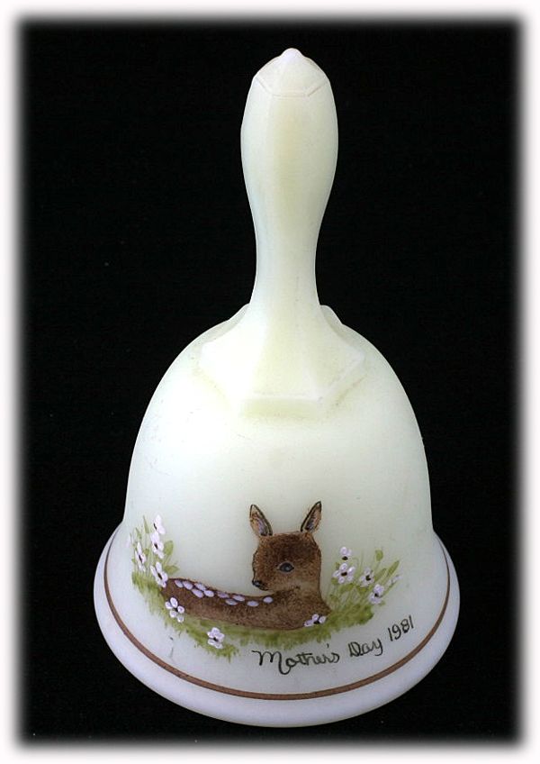 Fenton Gentle Fawn Custard Glass Bell Mothers Day 1981 Vintage Art Glass Fenton Gentle Fawn Custard Glass Bell Mothers Day 1981 Vintage Art Glass