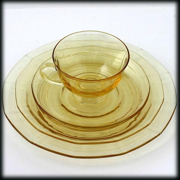Fostoria Fairfax Topaz Luncheon Elegant Glass Vintage 1920s Place Setting Fostoria Fairfax Topaz Luncheon Elegant Glass Vintage 1920s Place Setting