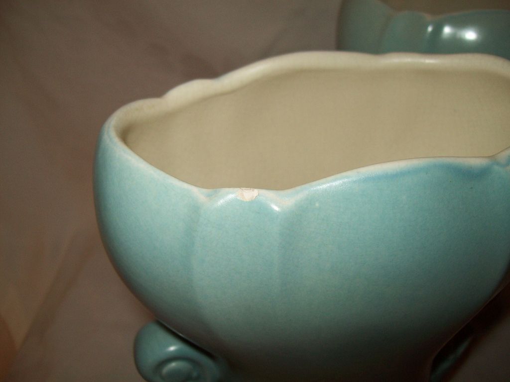Item ID: 213 redwing vase In Shop's Backroom Item ID: 213 redwing vase In Shop's Backroom
