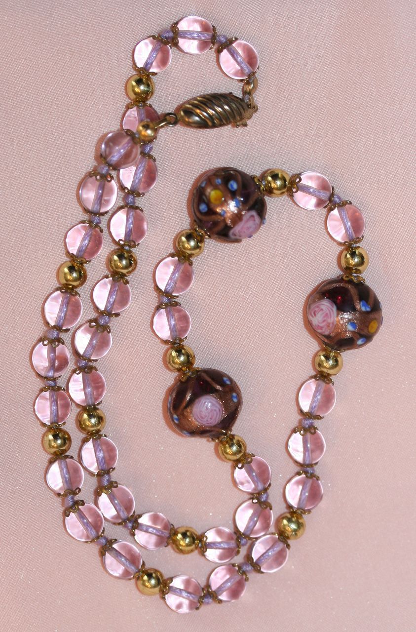 Vintage Lavendar & Purple Wedding Cake Bead Necklace Vintage Lavendar & Purple Wedding Cake Bead Necklace