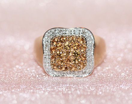 Eye-Catching Diamonds and Topaz 14K Y Gold Ring, sz. 7.5 Eye-Catching Diamonds and Topaz 14K Y Gold Ring, sz. 7.5