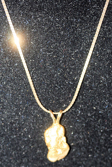 Vintage 14K Gold Nugget w 14K YG Chain Vintage 14K Gold Nugget w 14K YG Chain
