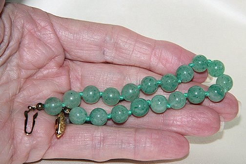 Lovely Jade/Jadite Bracelet, size 7 and half inches Lovely Jade/Jadite Bracelet, size 7 and half inches
