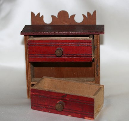 Vintage 4.5 Inch Doll Chest ca. 1930-40's Vintage 4.5 Inch Doll Chest ca. 1930-40's