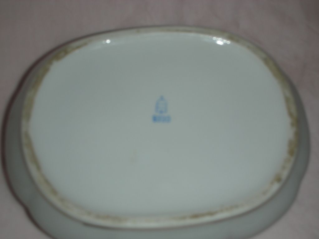 Vintage Vanity Box or Trinket Jar Vintage Vanity Box or Trinket Jar