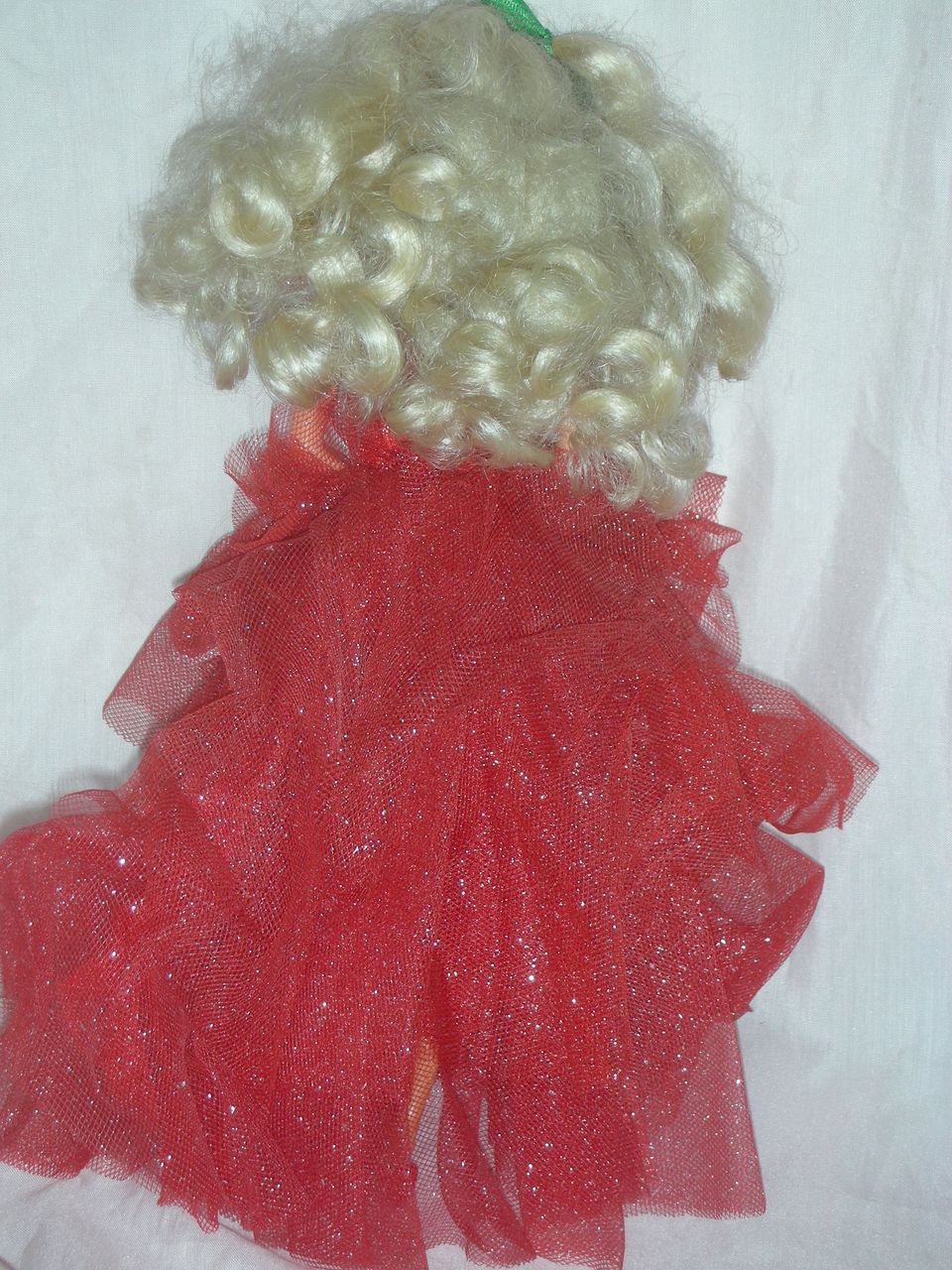 Vintage 1988 First Issue Happy Holiday Barbie Vintage 1988 First Issue Happy Holiday Barbie