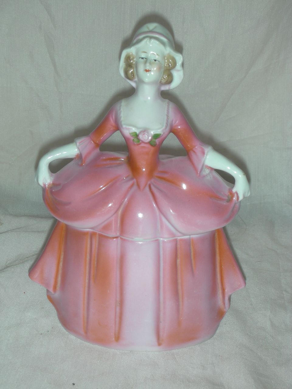 Vintage Madame Pompadour Dresser Doll Box 8 inch Vintage Madame Pompadour Dresser Doll Box 8 inch