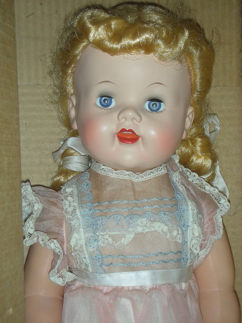 Vintage Ideal Saucy Walker By Ideal 22 Inch Mint Doll Blond Original Dress And Box Vintage Ideal Saucy Walker By Ideal 22 Inch Mint Doll Blond Original Dress And Box