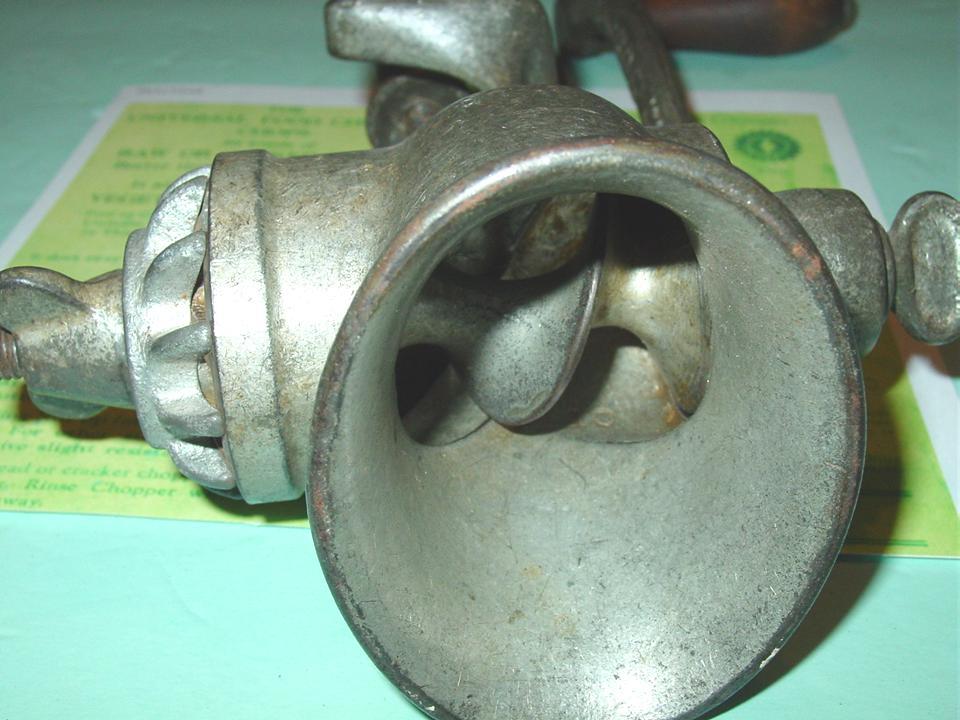 Universal Meat Chopper Food Grinder No 1 Cast Iron 1 Blade New Britain 1900 Universal Meat Chopper Food Grinder No 1 Cast Iron 1 Blade New Britain 1900