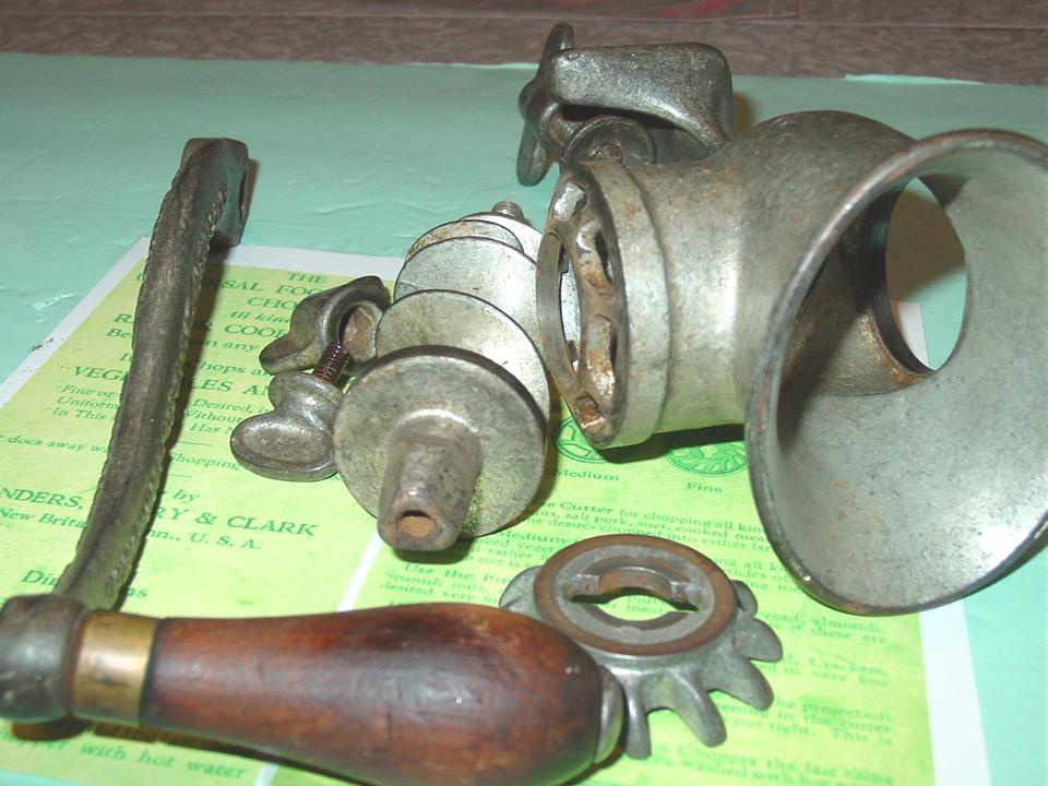 Universal Meat Chopper Food Grinder No 1 Cast Iron 1 Blade New Britain 1900 Universal Meat Chopper Food Grinder No 1 Cast Iron 1 Blade New Britain 1900