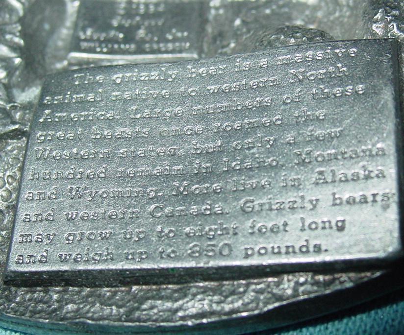 Siskiyou Grizzly Bear Belt Buckle Pewter Enamel F-30 1984 Williams Oregon Siskiyou Grizzly Bear Belt Buckle Pewter Enamel F-30 1984 Williams Oregon
