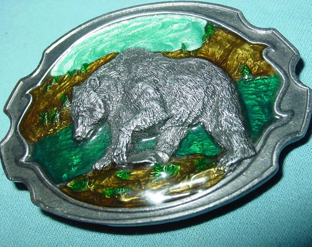 Siskiyou Grizzly Bear Belt Buckle Pewter Enamel F-30 1984 Williams Oregon Siskiyou Grizzly Bear Belt Buckle Pewter Enamel F-30 1984 Williams Oregon