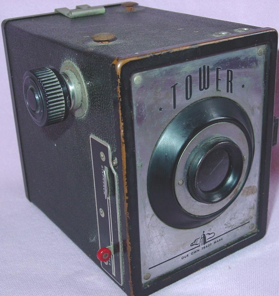 Sears Tower Box Camera Wood Inside for 120 or B2 Roll Film 1925 Sears Tower Box Camera Wood Inside for 120 or B2 Roll Film 1925