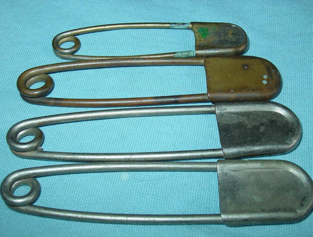 4 Brass Laundry Safety Pins Risdon Key Tag Blanket 5" Metal Ring Holder 4 Brass Laundry Safety Pins Risdon Key Tag Blanket 5" Metal Ring Holder