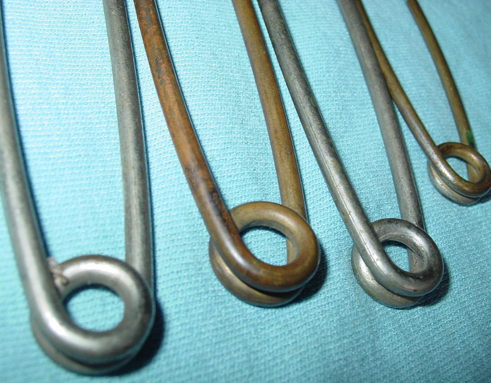 4 Brass Laundry Safety Pins Risdon Key Tag Blanket 5" Metal Ring Holder 4 Brass Laundry Safety Pins Risdon Key Tag Blanket 5" Metal Ring Holder