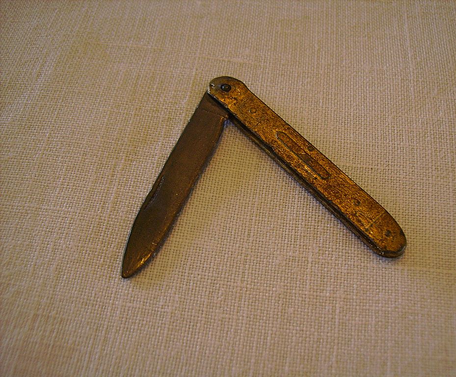 Miniature Doll Pocket Knife 1920s Miniature Doll Pocket Knife 1920s