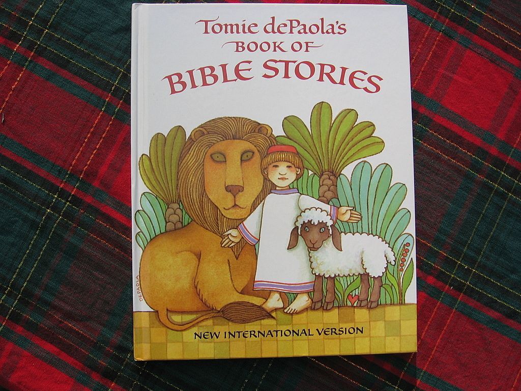 Mexican Illustrator Tomie DePaolas Book Set Mexican Illustrator Tomie DePaolas Book Set