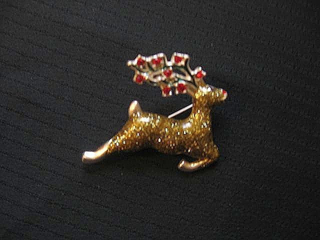Signed Metallic Reindeer Christmas Pin Signed Metallic Reindeer Christmas Pin