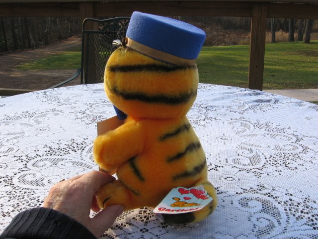 New 1978 Plush "Garfield Messenger Of Love" New 1978 Plush "Garfield Messenger Of Love"