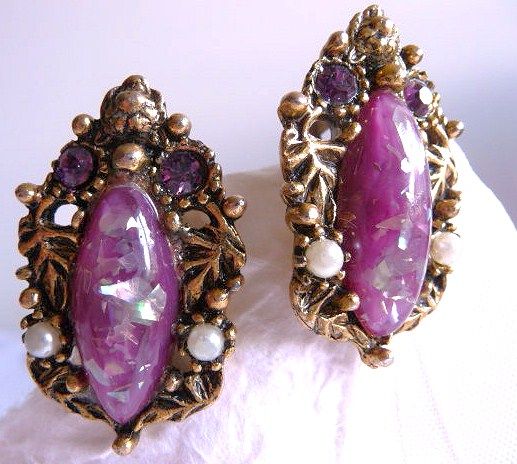 Vintage unsigned SELRO Renaissance Revival clip earrings Vintage unsigned SELRO Renaissance Revival clip earrings