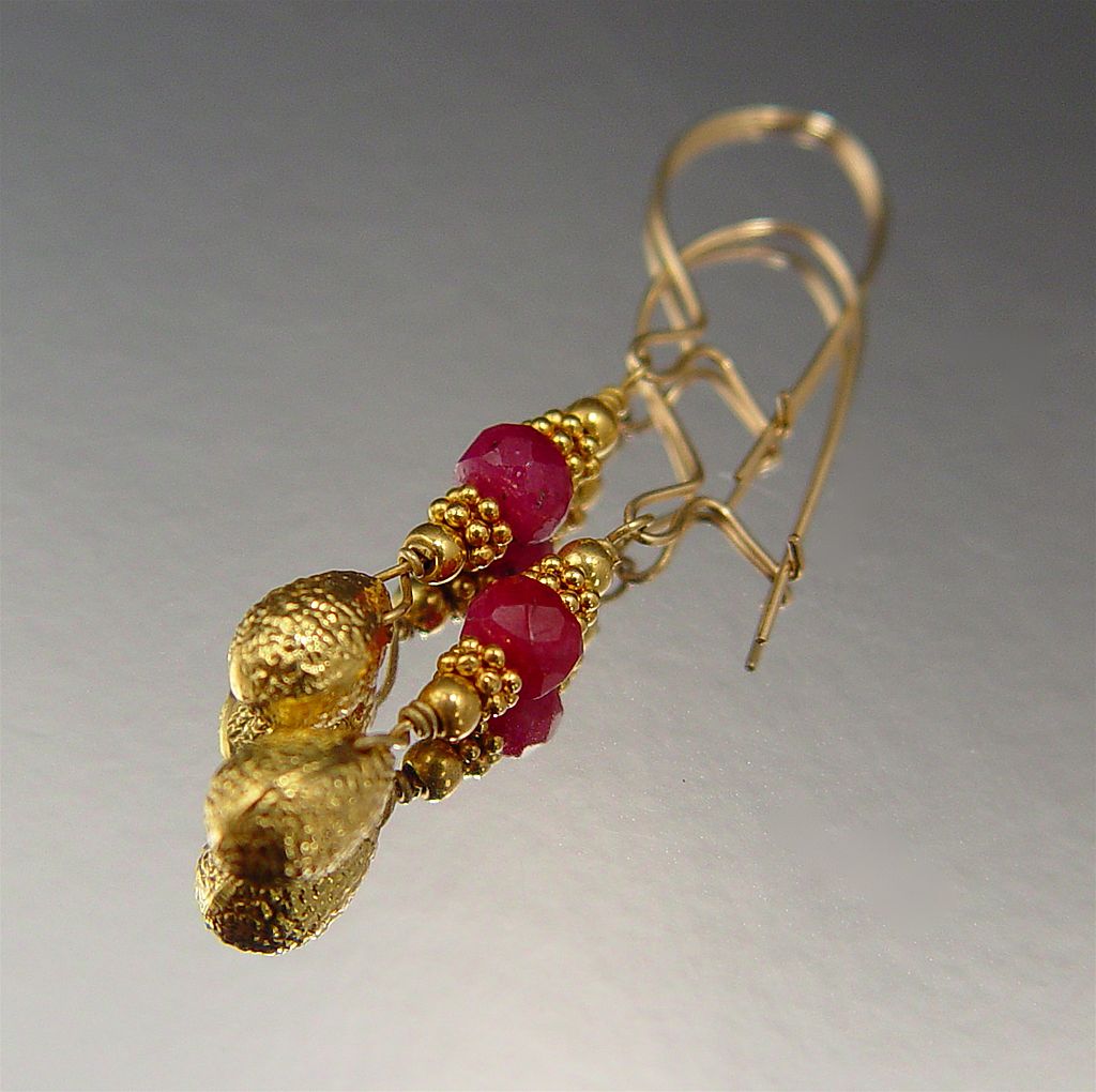 Florae Minutae - Ruby and 18 Karat Gold Drops Florae Minutae - Ruby and 18 Karat Gold Drops
