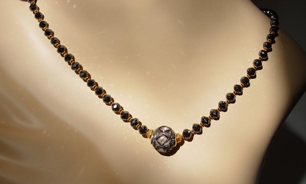 Lux in Tenebris - Natural Black and White Diamond Necklace Set Lux in Tenebris - Natural Black and White Diamond Necklace Set