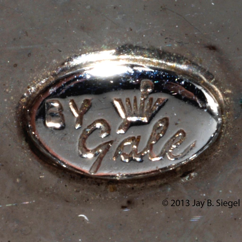" By Gale " Gray & Clear Rhinestone Brooch Pin " By Gale " Gray & Clear Rhinestone Brooch Pin