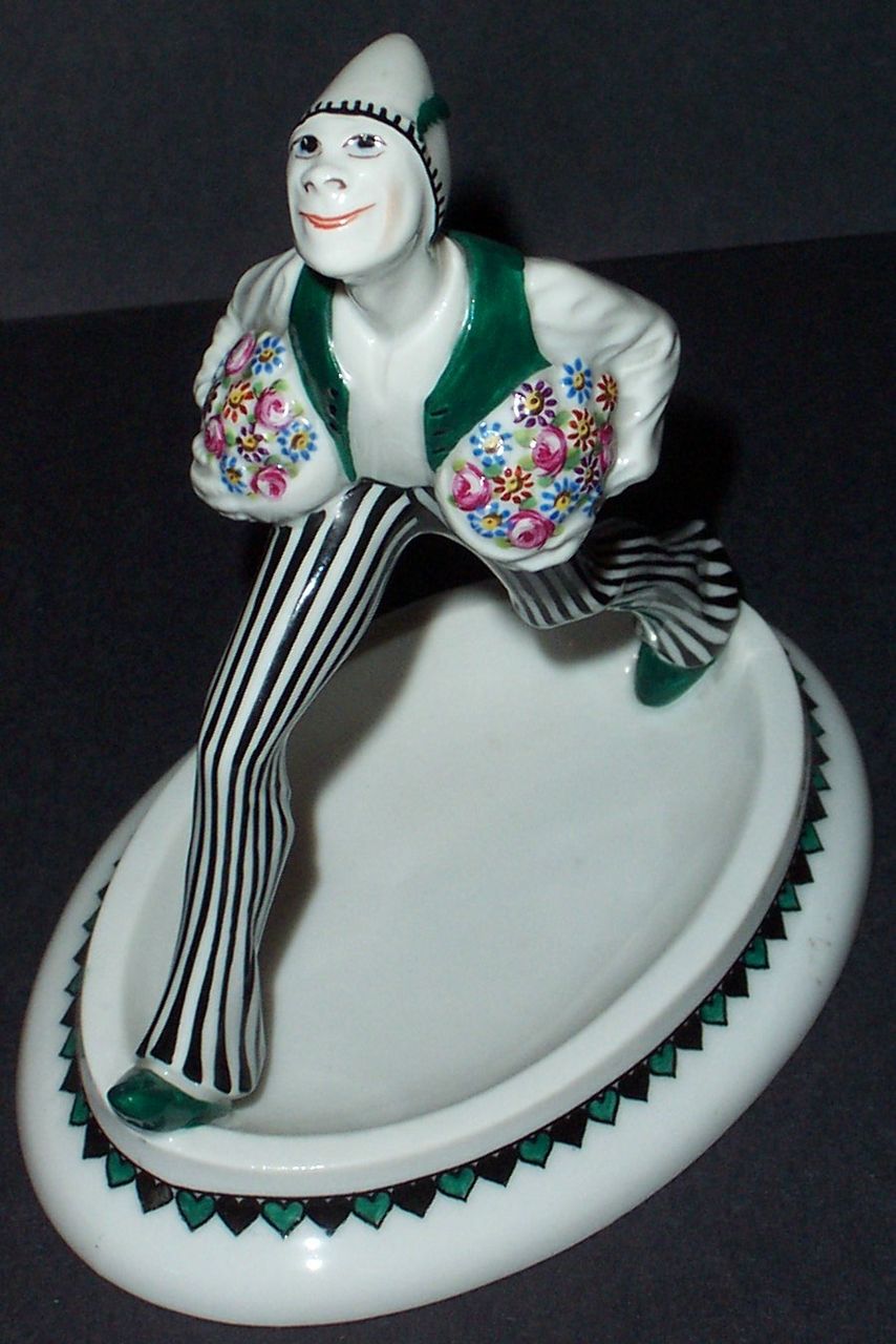c.1890-1900 Hutschenreuther "Flower Bringer" Figurine c.1890-1900 Hutschenreuther "Flower Bringer" Figurine