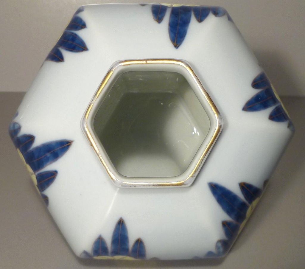 Fukagawa Hexagonal Vase - Overglaze Enamel Flowers Fukagawa Hexagonal Vase - Overglaze Enamel Flowers