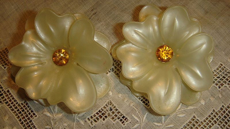 Vintage Soft Vinyl Off White Flower Earrings with Rhinestone Centers Vintage Soft Vinyl Off White Flower Earrings with Rhinestone Centers