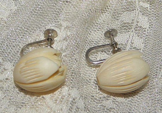 Vintage Sterling & Carved Ivory Pikake Flower Bud Earrings Vintage Sterling & Carved Ivory Pikake Flower Bud Earrings