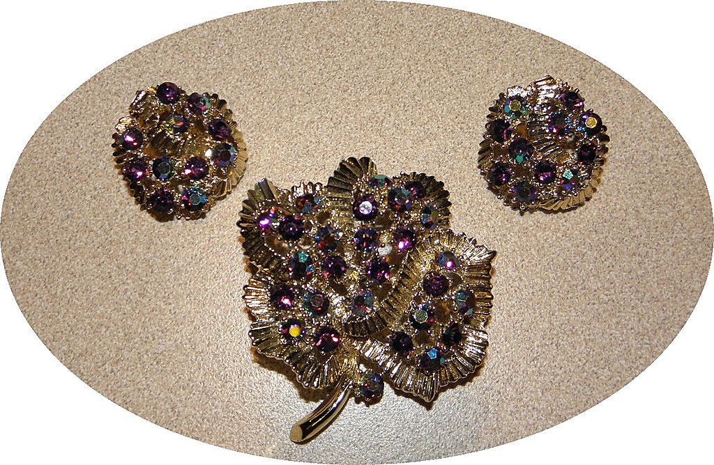 Vintage BSK Purple & Blue Brooch & Earrings Set Vintage BSK Purple & Blue Brooch & Earrings Set
