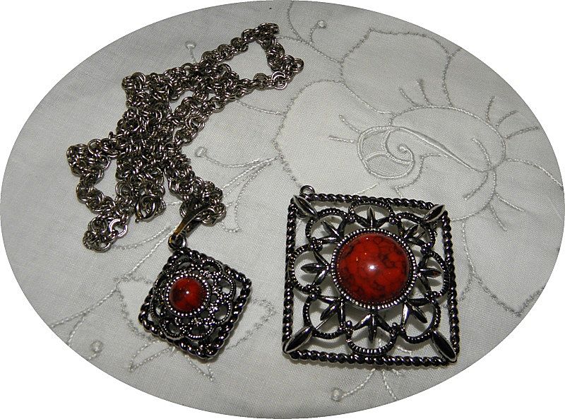 Vintage Sarah Coventry Inca Fire Necklace & Brooch Convertible Set Vintage Sarah Coventry Inca Fire Necklace & Brooch Convertible Set
