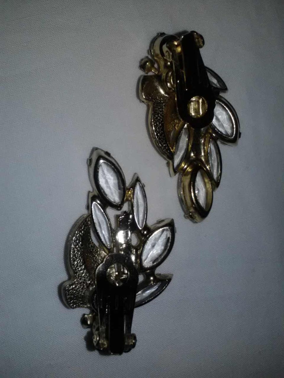Vintage Large Clear Rhinestone Juliana Earrings with Gold Tone Leaf Accent Vintage Large Clear Rhinestone Juliana Earrings with Gold Tone Leaf Accent
