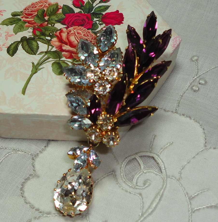 Dazzling Vintage Lavaliere Rhinestone Large Brooch Purple & Blue Austria Dazzling Vintage Lavaliere Rhinestone Large Brooch Purple & Blue Austria
