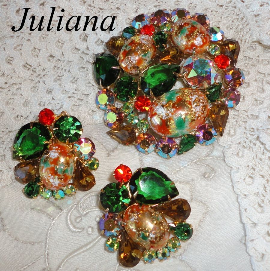 Vintage Juliana Easter Egg Coral & Green Huge Brooch & Earrings Set Vintage Juliana Easter Egg Coral & Green Huge Brooch & Earrings Set