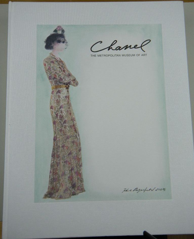 2005 Coco Chanel Metropolitan Museum of Art Exhibit Catalog Reference Book on Consignment 2005 Coco Chanel Metropolitan Museum of Art Exhibit Catalog Reference Book on Consignment