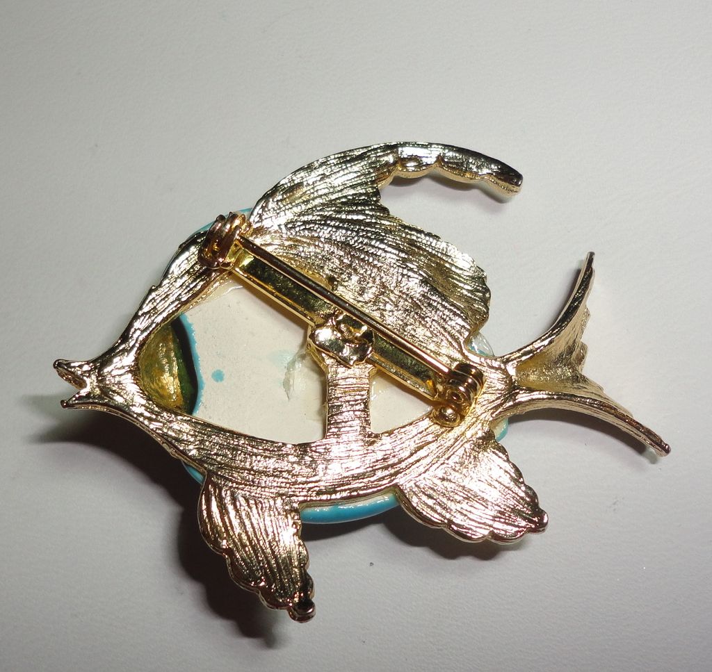 Vintage Blue Fish Brooch with Porcelain Body Vintage Blue Fish Brooch with Porcelain Body